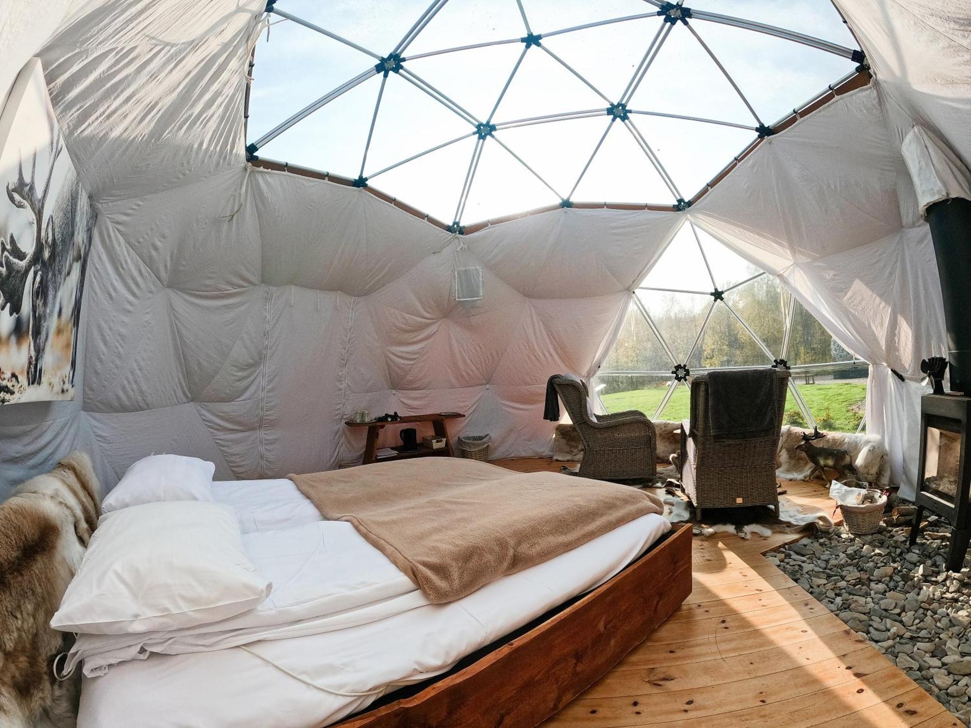 Hotel Wild Caribou Dome Lakselv Exteriér fotografie